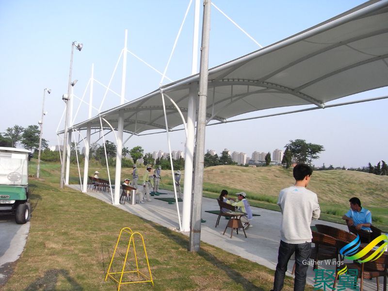 高爾夫膜結(jié)構(gòu)發(fā)球臺