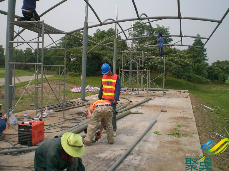上海青浦高爾夫練習場膜結構遮陽雨棚骨架，表面處理采用