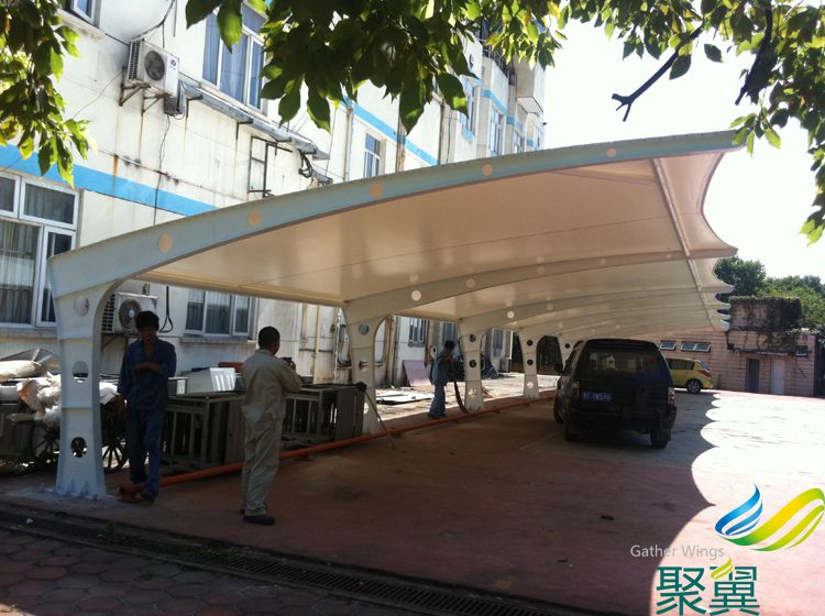 L異型鋼膜結(jié)構(gòu)車棚定制全國配送安裝服務(wù)