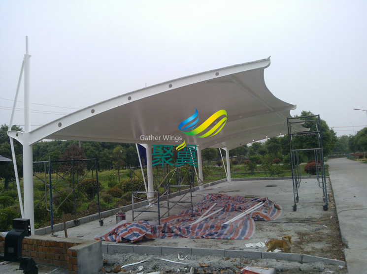 昆山張浦膜結(jié)構(gòu)車(chē)棚定制安裝