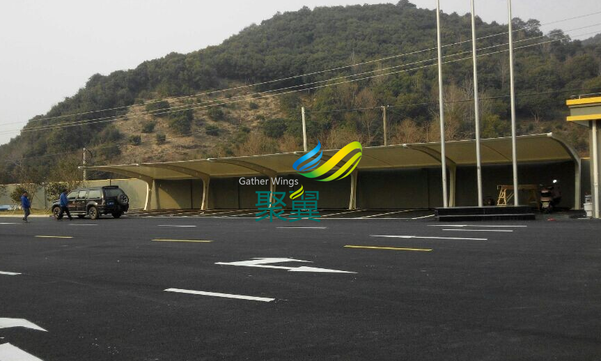 浙江寧波國企膜結(jié)構(gòu)車棚安裝
