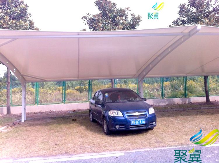 上海松江大學(xué)城廣場(chǎng)膜結(jié)構(gòu)汽車遮陽(yáng)棚|汽車遮陽(yáng)棚完工展示