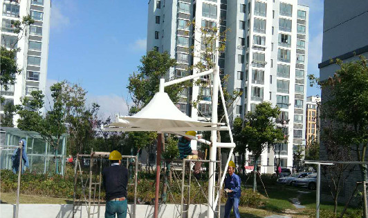 膜結(jié)構(gòu)傘遮陽(yáng)擋雨-膜結(jié)構(gòu)傘思想情感上的傘