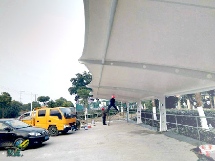 南通膜結(jié)構(gòu)車棚有哪些防銹處理，那種防銹最好呢？