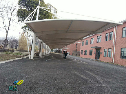 盛大花園小學(xué)膜結(jié)構(gòu)汽車棚*膜結(jié)構(gòu)汽車棚結(jié)構(gòu)體系和牢固技