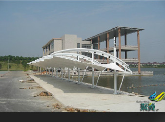 濱江膜結(jié)構(gòu)車棚廠家 濱江膜結(jié)構(gòu)車棚優(yōu)點(diǎn)