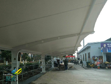 上海聚翼膜結(jié)構(gòu)車棚材料分析