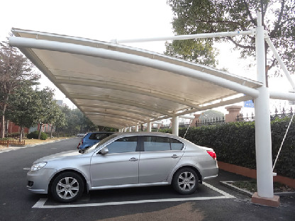 膜結(jié)構(gòu)停車棚時尚范夠足所以應(yīng)用更廣泛