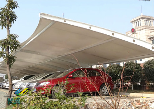 膜結(jié)構(gòu)車棚的七大優(yōu)勢: