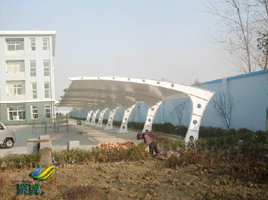 膜結(jié)構(gòu)車棚計算的新方法 