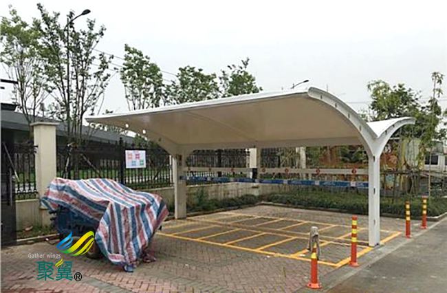 膜結(jié)構(gòu)車(chē)棚外形多變|膜結(jié)構(gòu)車(chē)棚損耗低膜材