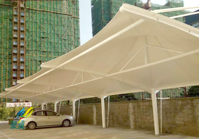 膜結(jié)構(gòu)車棚施工優(yōu)勢|膜結(jié)構(gòu)車棚材質(zhì)影響性能