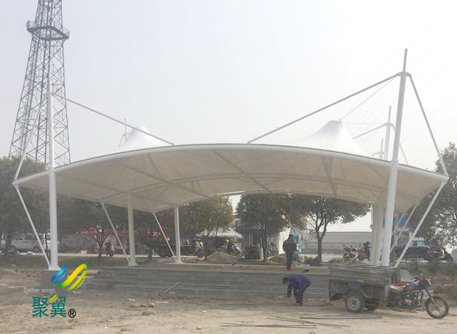  膜結(jié)構(gòu)車棚外型美觀|膜結(jié)構(gòu)車棚聲學(xué)效果