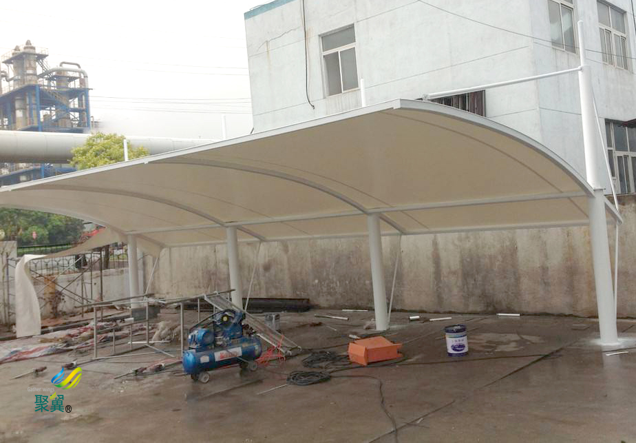 膜結(jié)構(gòu)車棚除銹方法|膜結(jié)構(gòu)車棚修建方式