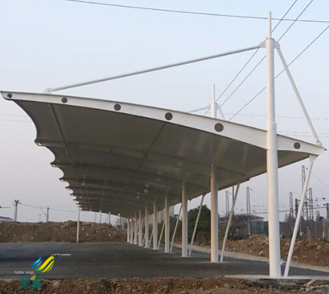 膜結(jié)構(gòu)車棚搭建停車棚|膜結(jié)構(gòu)車棚運(yùn)輸方便