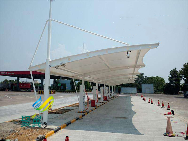 膜結(jié)構(gòu)車棚的建筑特點|膜結(jié)構(gòu)車棚膜布pvc的清潔方法