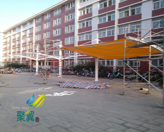 紅色膜結(jié)構(gòu)車棚|膜結(jié)構(gòu)車棚膜寬度