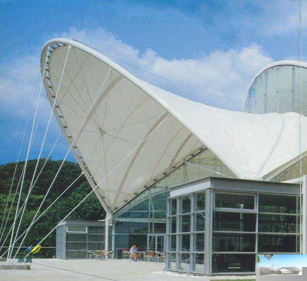 上海膜結構車棚膜結構建筑的三大優(yōu)點